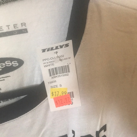 Clueless Tilly’s Crop Top Tee - Picture 3 of 3